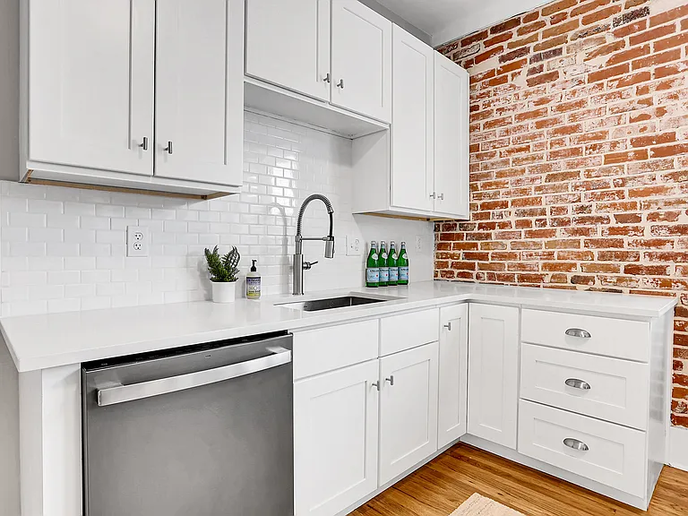 1584 Meade St #A — Photo 5