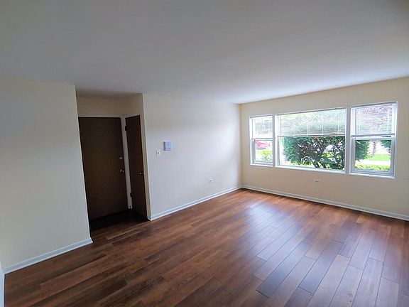 3rd image of 7500 W Lawrence Ave #G