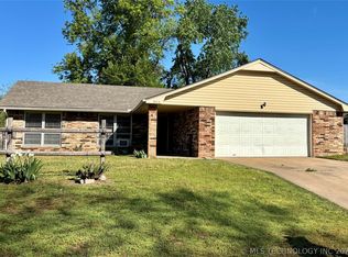 2513 S 27th Pl, Muskogee, OK 74401