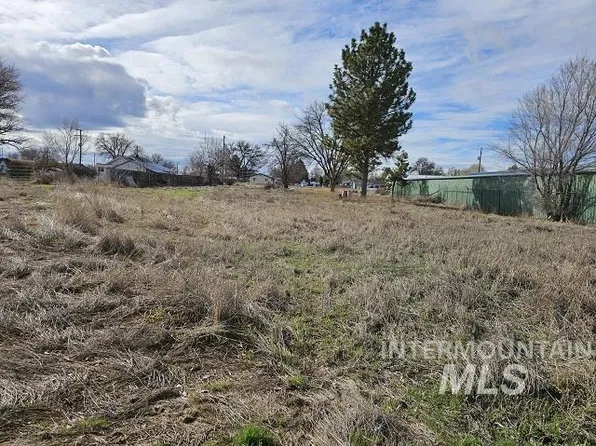321 E Idaho St, New Plymouth, ID 83655