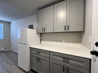 Badger & Blue Lake Apartments, Seattle, WA 98105