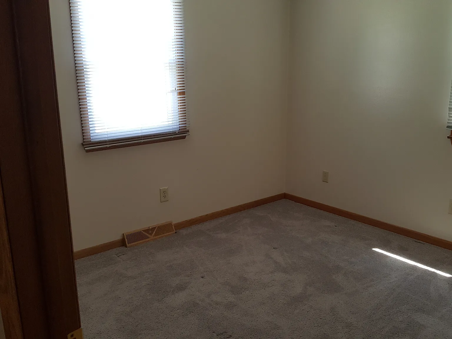 2 bed, 910 sqft, $1,100 — Photo 4