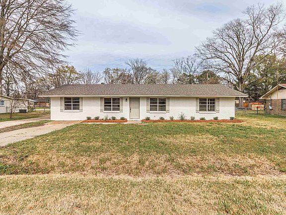 2nd image of 215 Fairbanks Dr