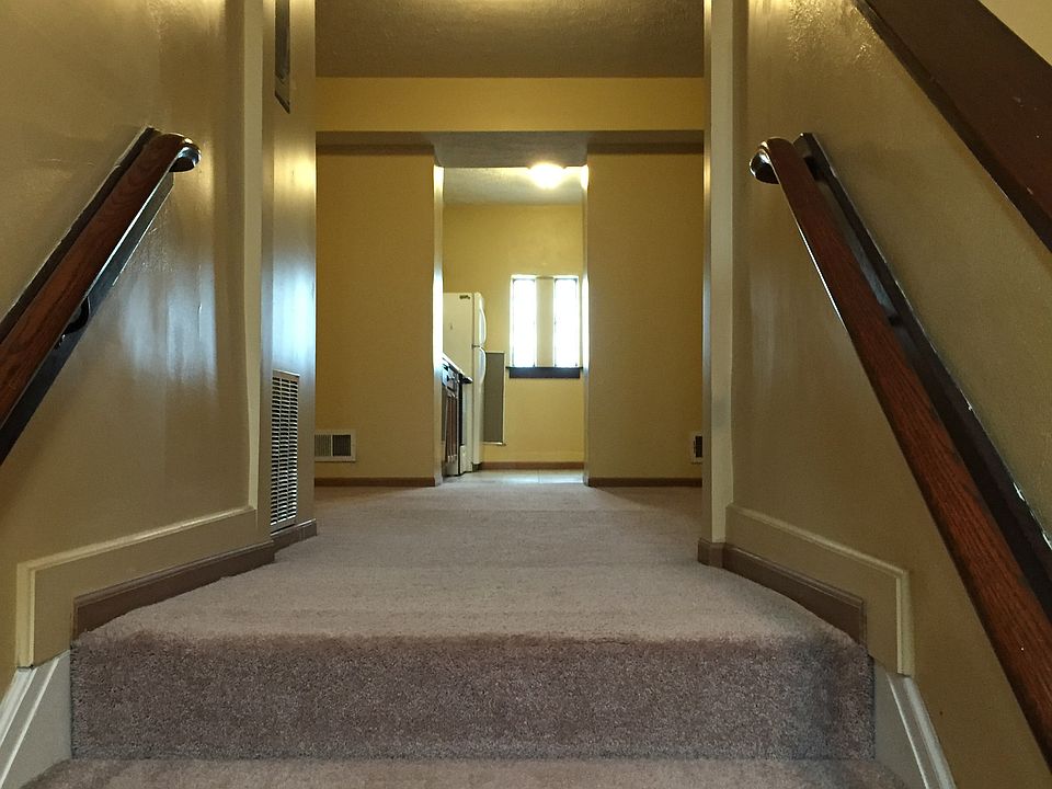 1st image of 411 Boggs Ave #9