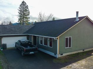 1368 Sunset Ln, Sutherlin, OR 97479