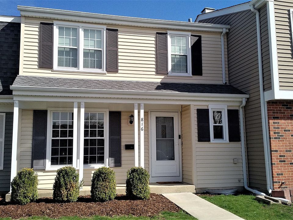 1st image of 816 Somerset Cir