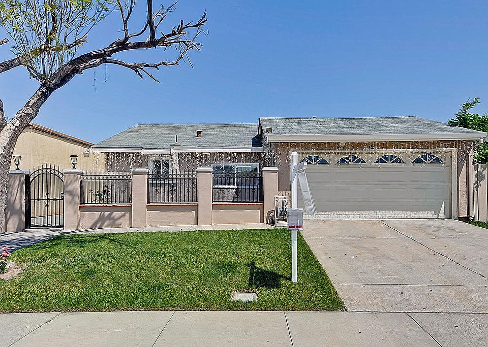 2nd image of 1374 Sunnycrest Cir