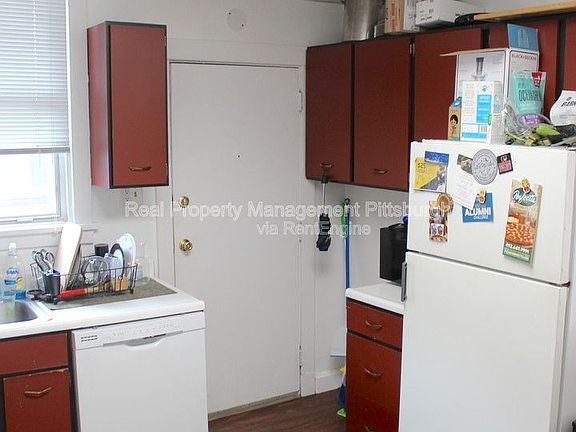 3rd image of 203 Lehigh Ave #2
