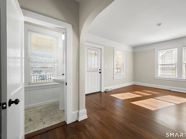 14 Clark Ln — Photo 17