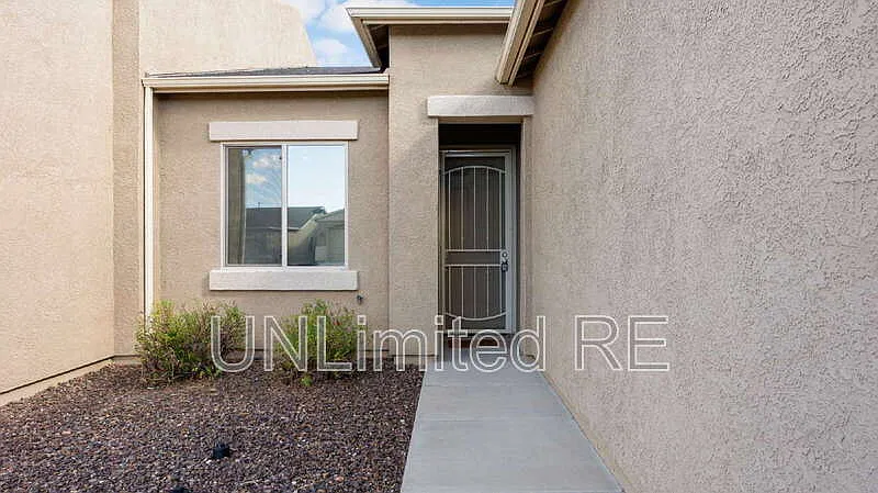 3 bed, 2.0 bath, 1430 sqft, $2,100 — Photo 4