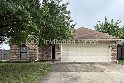 203 Bowie St Photo 1