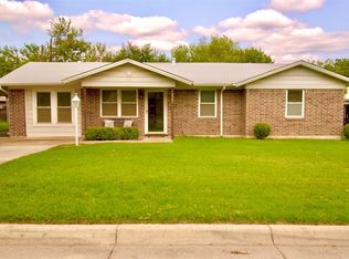 5321 Caroldean St, Haltom City, TX 76117