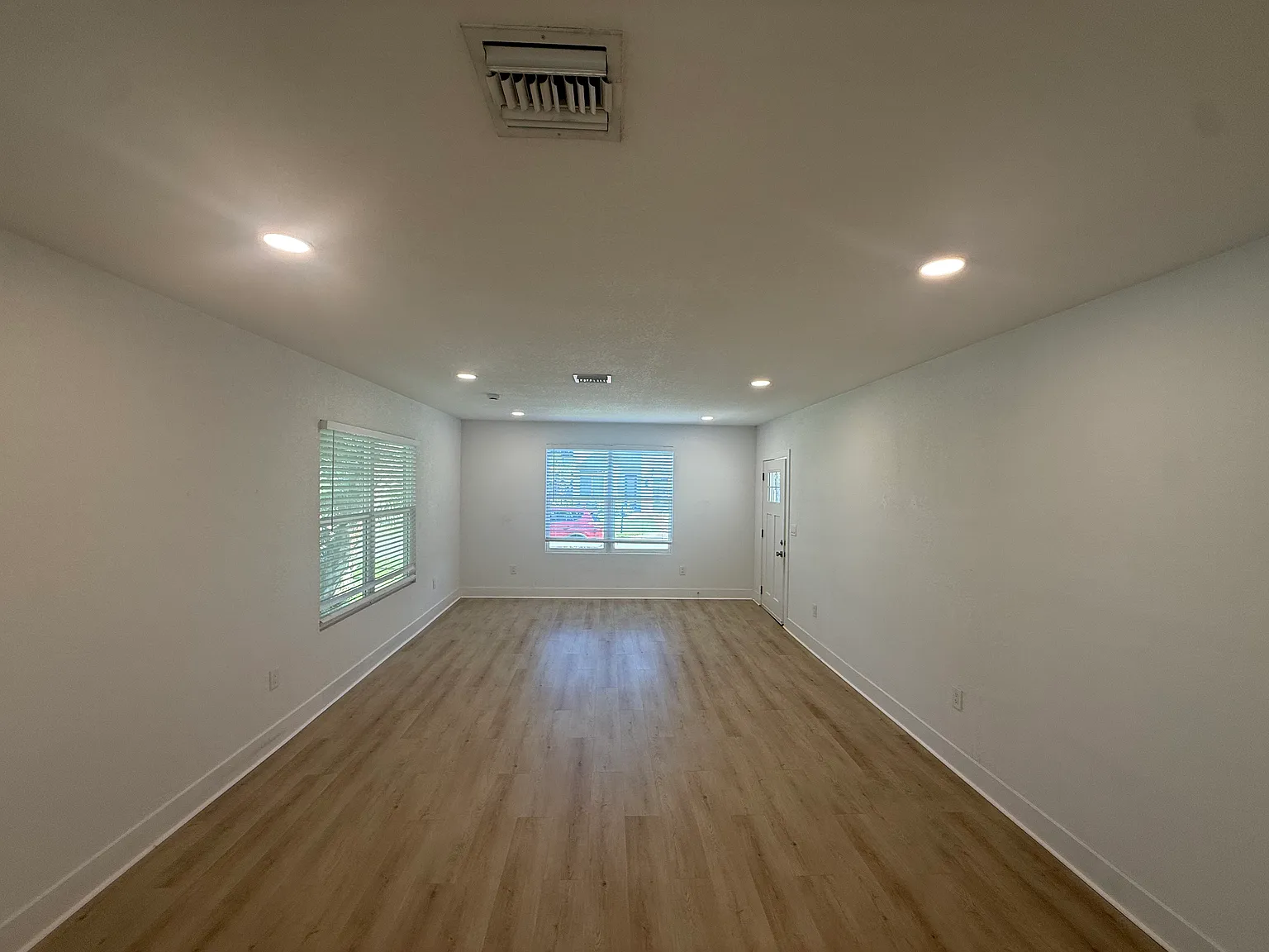 3 bed, 1494 sqft, $2,895 — Photo 4