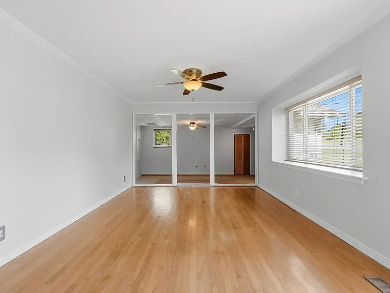 1276 Phils Dr — Photo 3