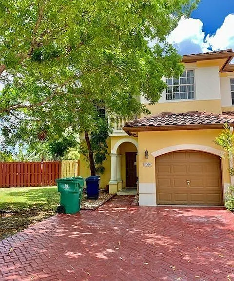 5090 SW 136th Ave — Photo 1