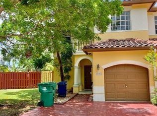 5090 SW 136th Ave, Hollywood, FL 33027