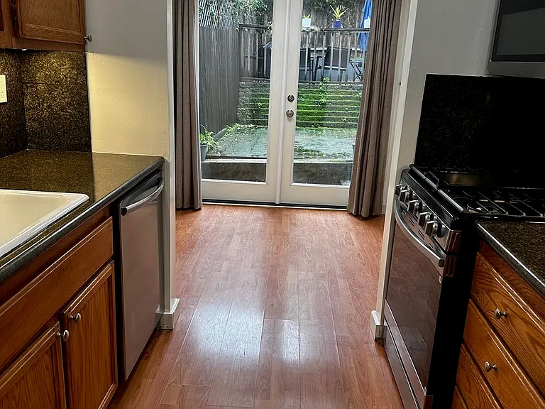 1936 Bush St #5 — Photo 8