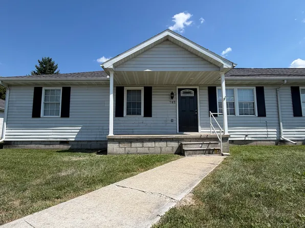 103 Bowen Dr #103, Marshall, IL 62441