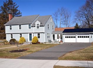 98 Bainbridge Rd, West Hartford, CT 06119