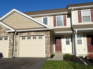 229 Lakeside Xing, Mount Joy, PA 17552