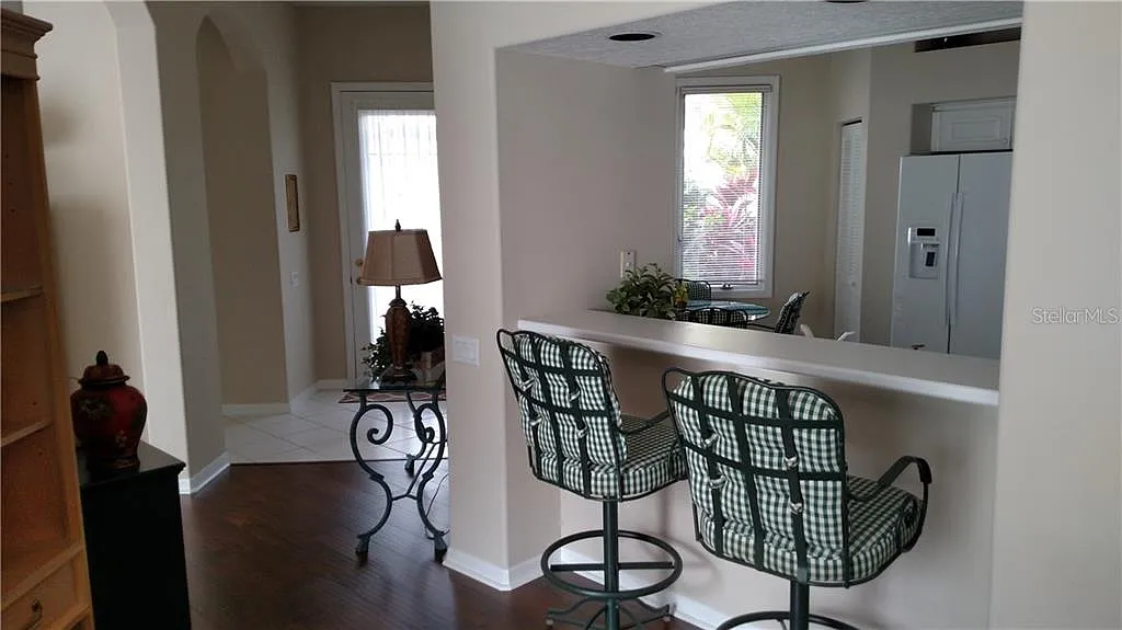 2 bed, 2.0 bath, 1732 sqft, $2,295 — Photo 3
