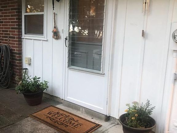4th image of 130B Farrington Ct