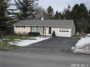 5th image of 12 Richlee Dr