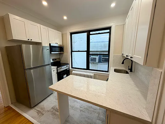Kitchen, photo 1
