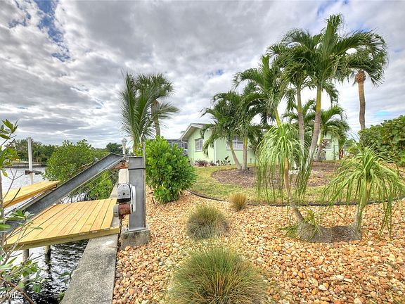 5th image of 4404 N Bay Cir