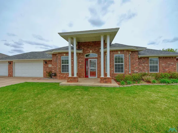 2213 Raintree, Clovis, NM 88101