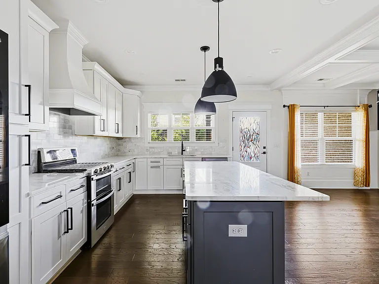 1020 Easton Ct — Photo 14