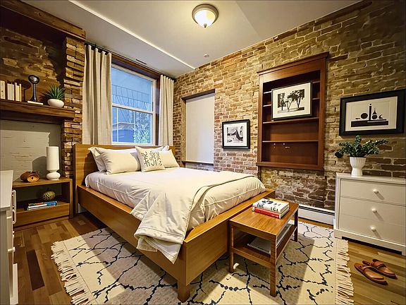 2nd image of 89 Clay St #9