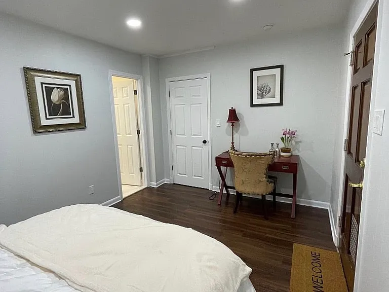 5003 Barnaby Ln #4 — Photo 3