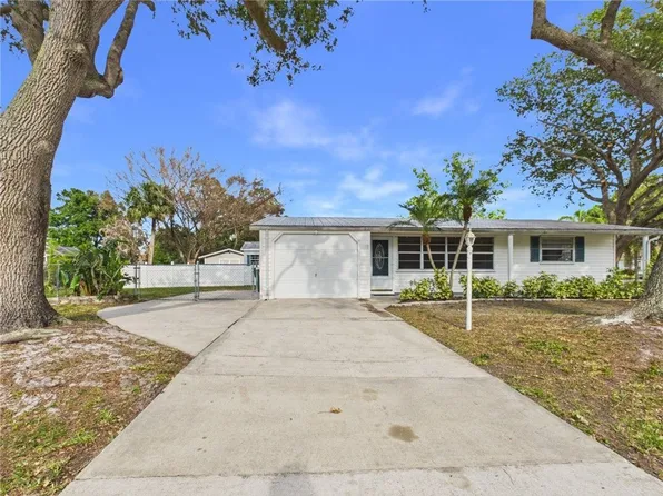 741 Smith St, Sebastian, FL 32958