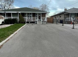 25 Coronado Ct #BASEMENT, Toronto, ON M9M1S6