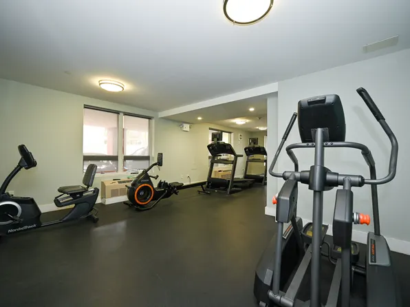 63-34 Fresh Pd Road image 17 of 20