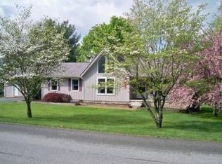 1691 Saint Andrews Cir, Blacksburg, VA 24060