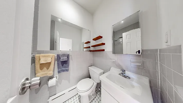 Sold by Green Line Realty | media 11