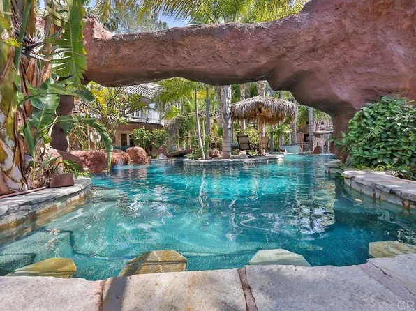 9175 Fletcher Dr, La Mesa, CA 91941