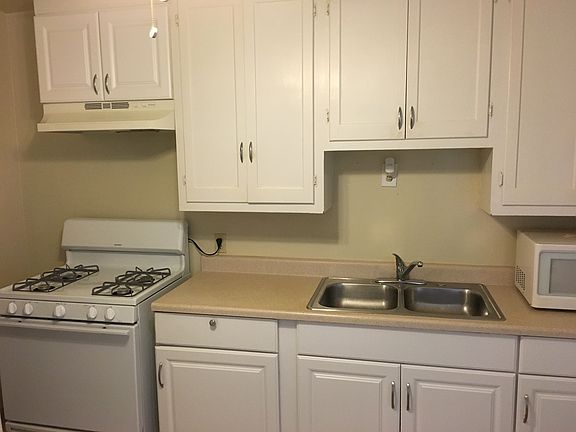 5th image of 316 W Cypress Ave #316