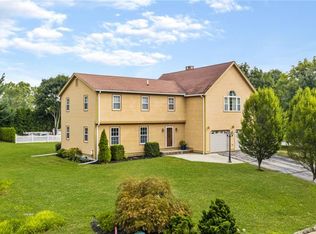 10 Jane Howland Dr, Seekonk, MA 02771