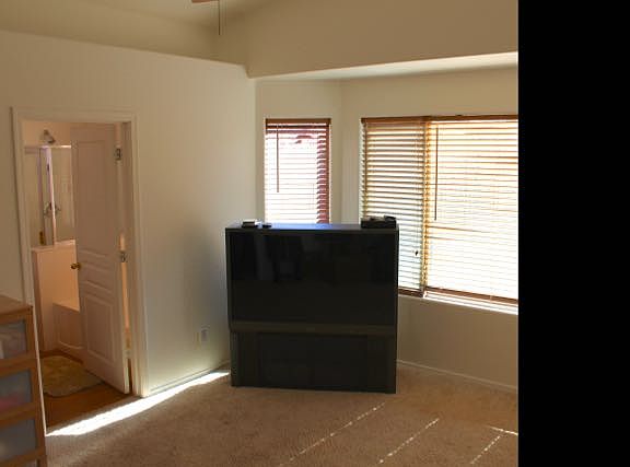 4th image of 3813 W Santa Cruz Ave