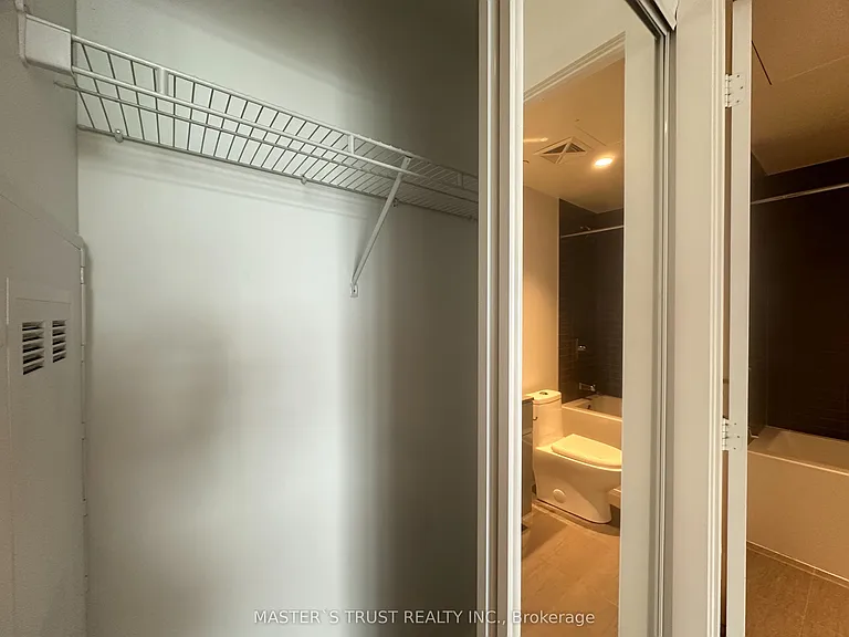 7 Grenville St #5806 — Photo 21