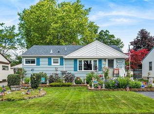 1088 Pioneer Dr, North Tonawanda, NY 14120