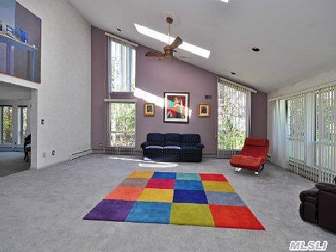 2nd image of 20 Greenwood Ln