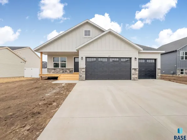 529 Hillside St, Harrisburg, SD 57032