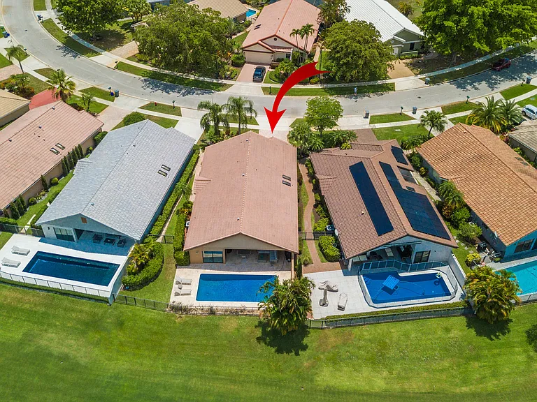 11204 Clover Leaf Cir — Photo 46