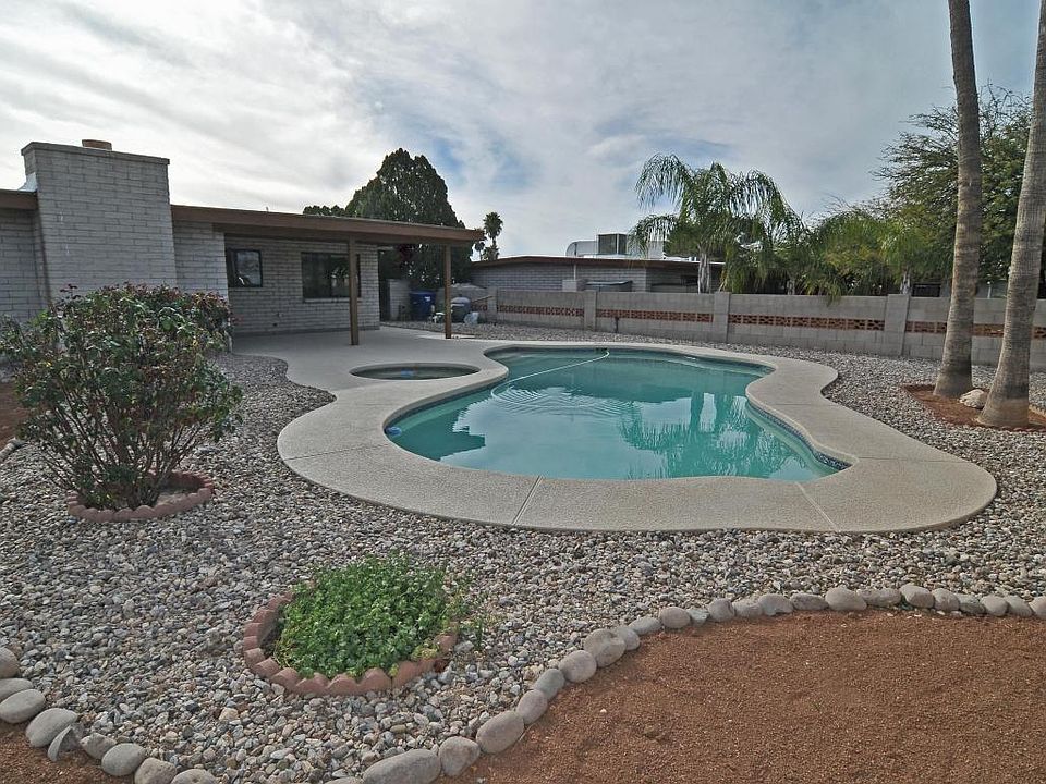 1st image of 3011 S Hoffman Ln