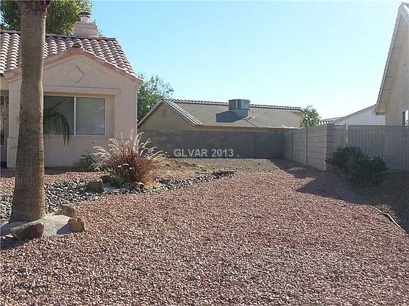 3rd image of 920 Coral Cay Ct