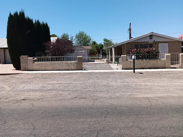 1406 Gold St, Deming, NM 88030